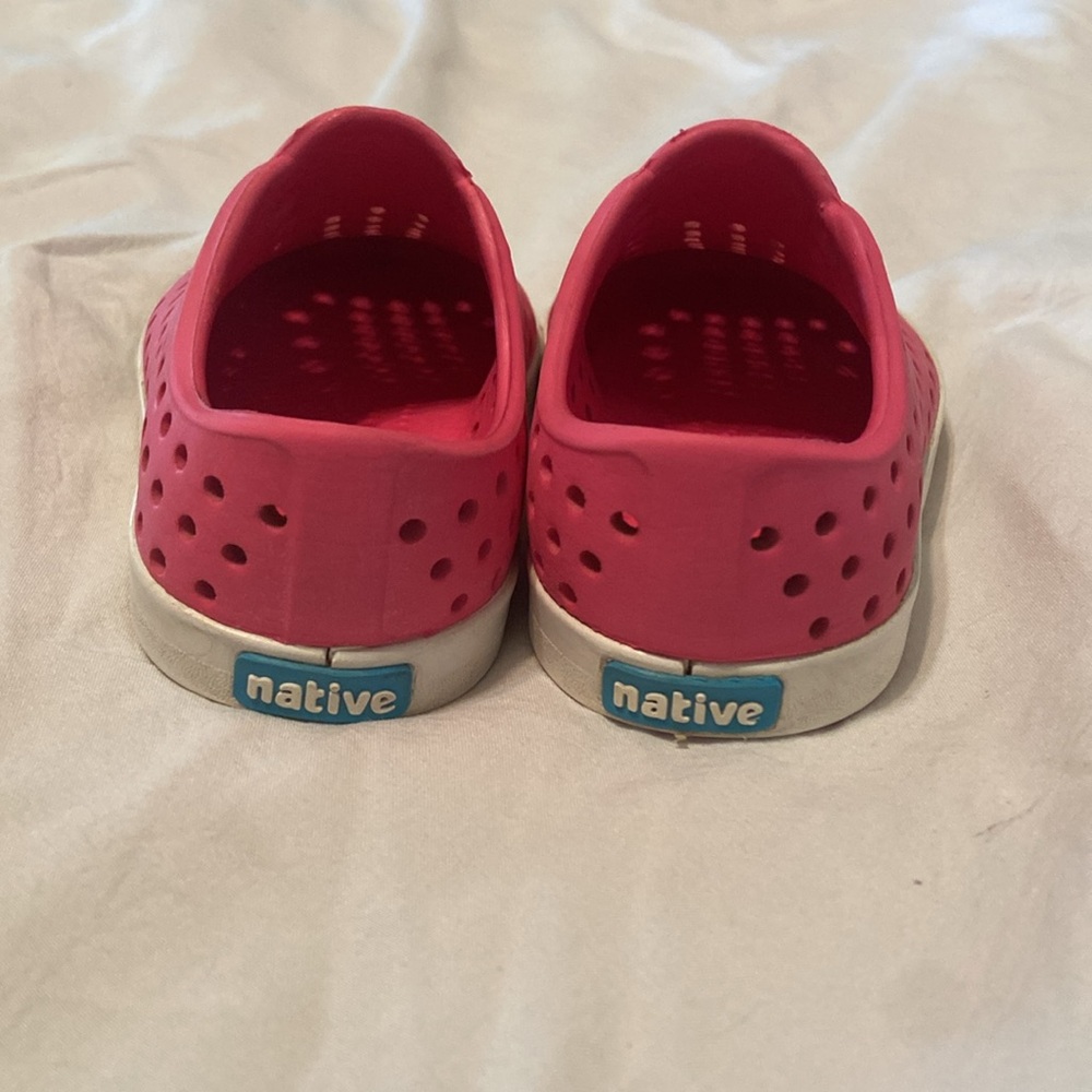 Native Shoe - Picture 3 of 5